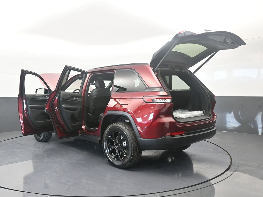 New 2025 Jeep Grand Cherokee Laredo image 70