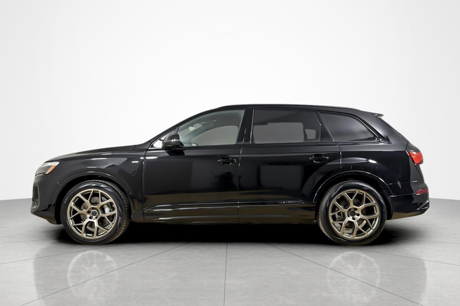 New 2026 Audi Q7 Premium Plus AWD/4WD image 3