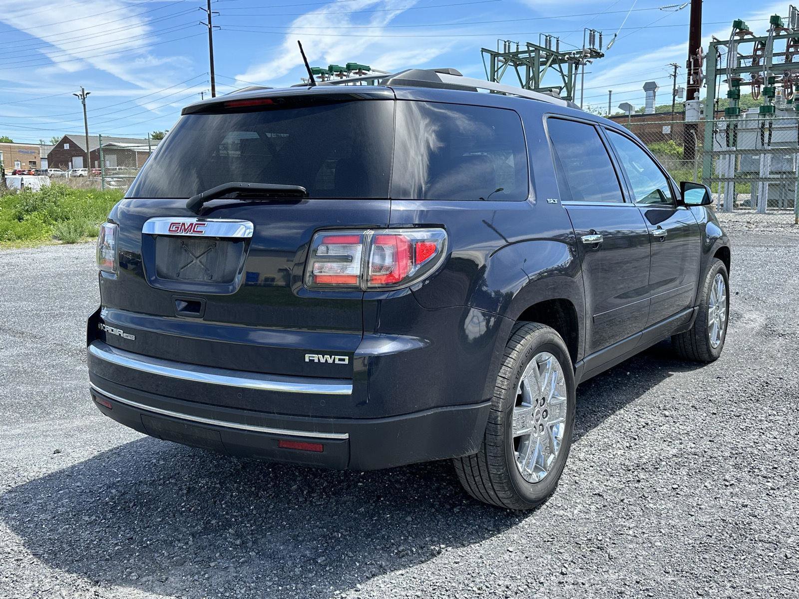 Used 2017 GMC Acadia Limited SLT AWD/4WD image 8