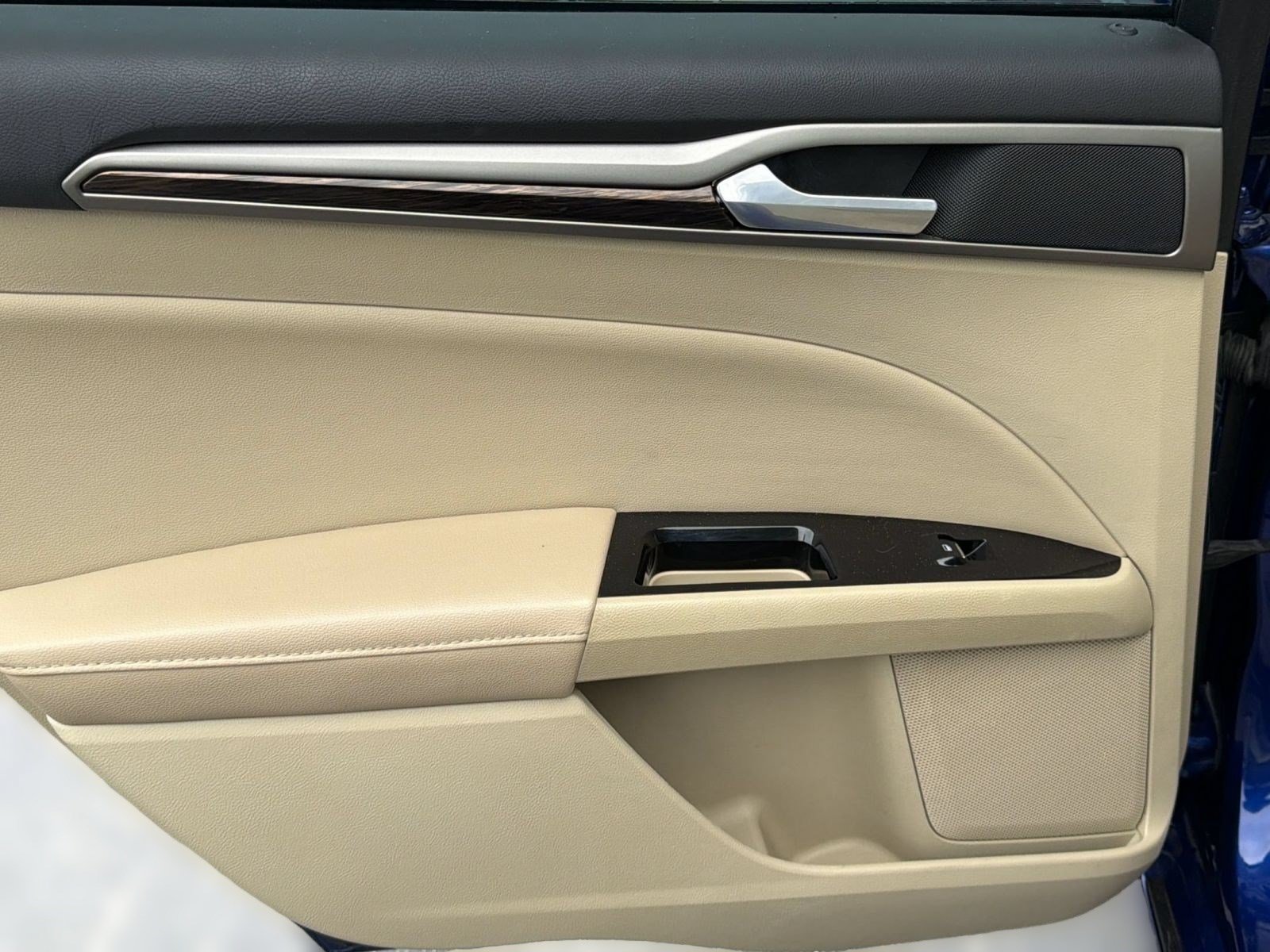 Used 2013 Ford Fusion SE FWD image 28