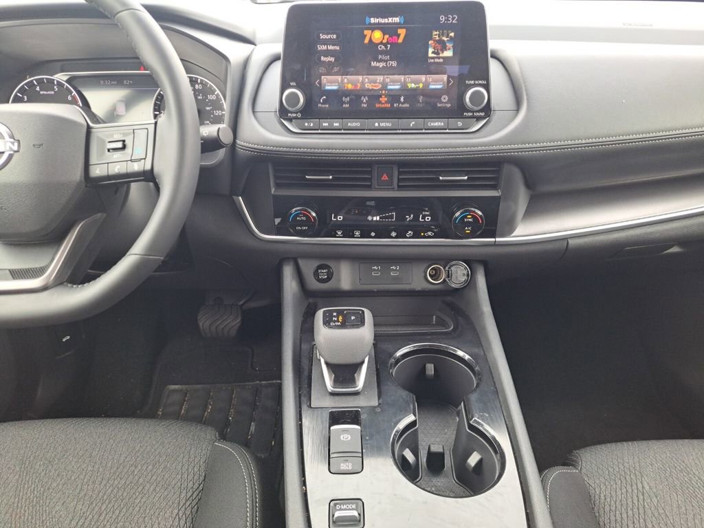 Used 2026 Nissan Rogue SV image 22