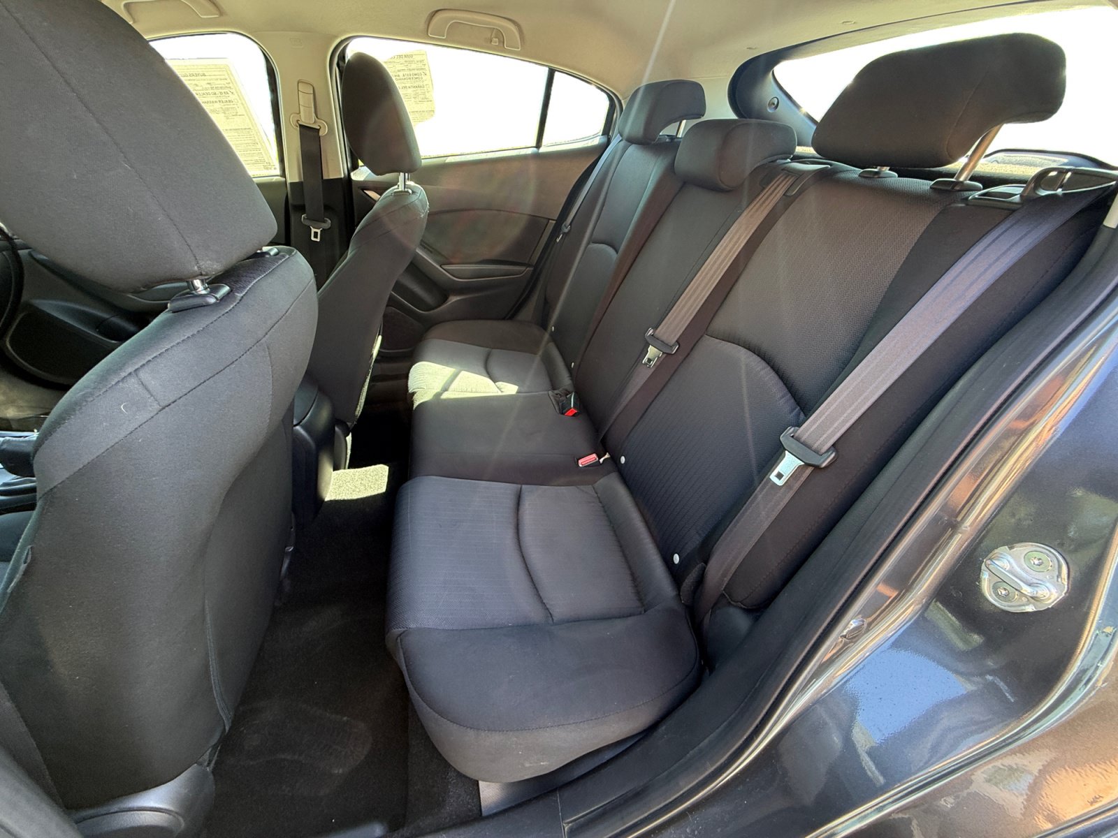 Used 2016 MAZDA MAZDA3 i Sport FWD image 16