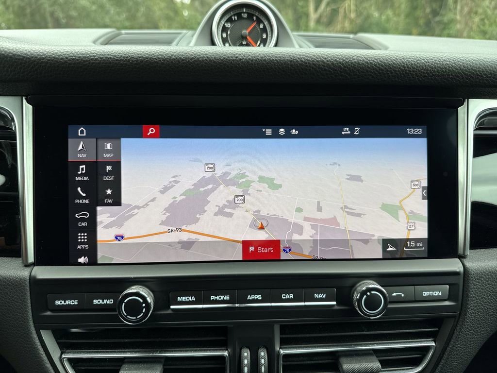 Used 2020 Porsche Macan S image 22