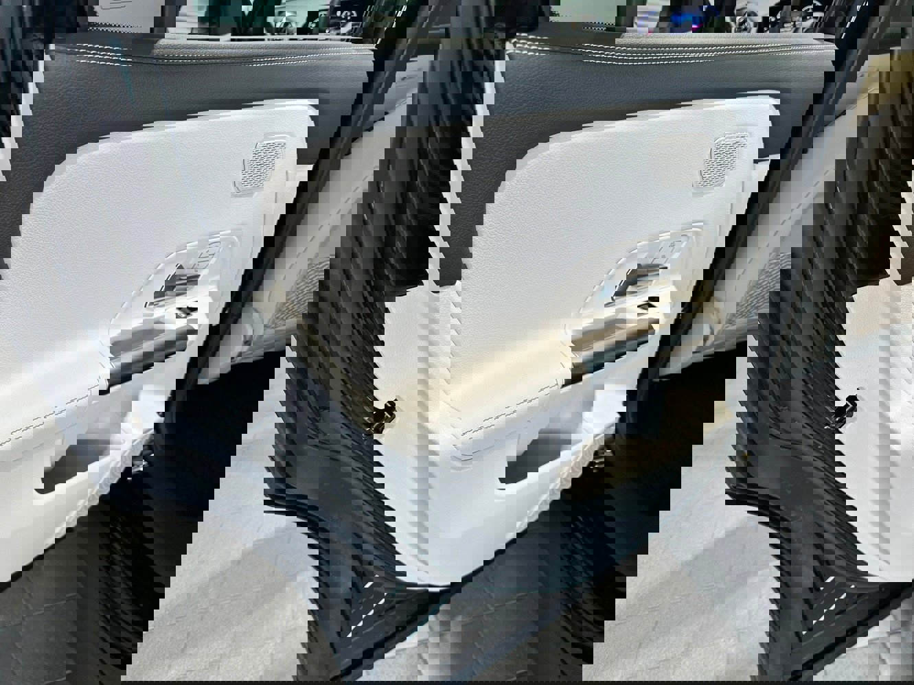 Certified 2025 Mercedes-Benz GLA 250 4MATIC w/ Exclusive Package image 31