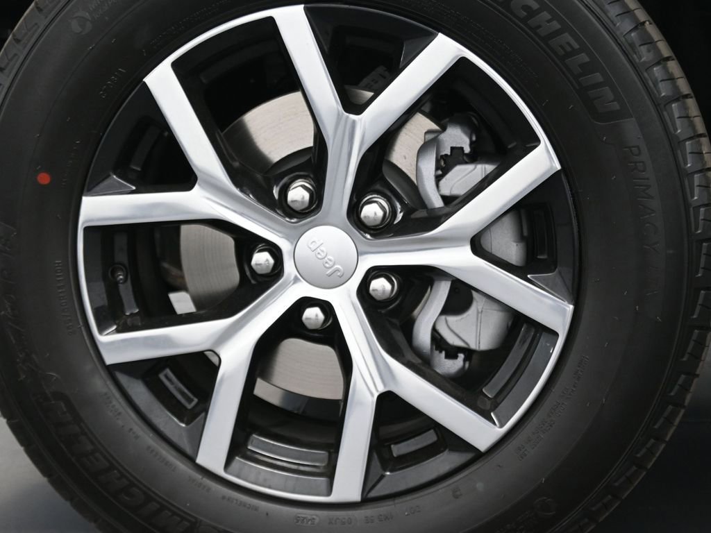 New 2025 Jeep Grand Cherokee Limited image 33