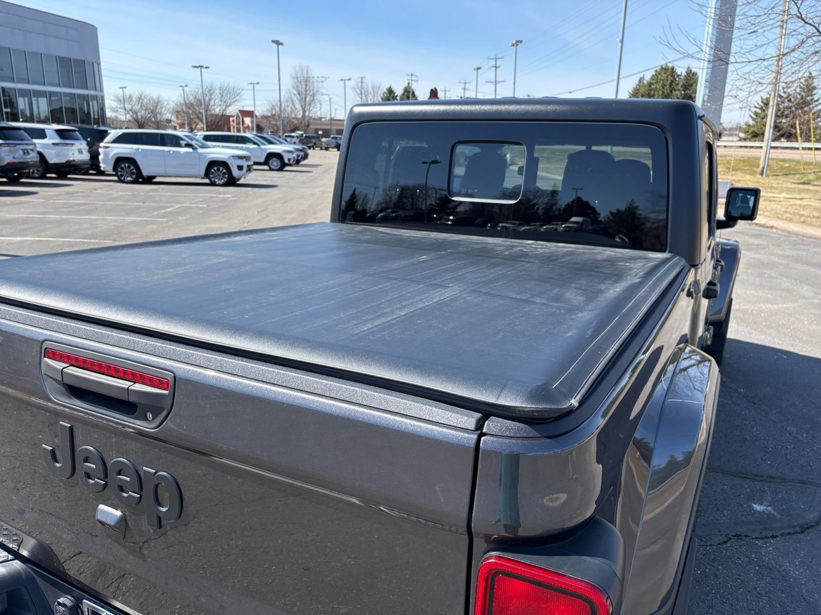 Used 2022 Jeep Gladiator Sport image 16