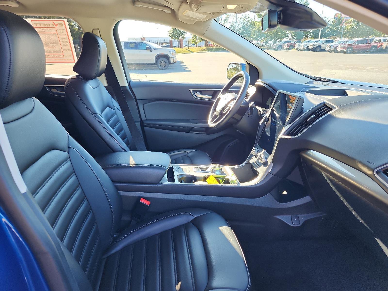 Used 2024 Ford Edge SEL image 7