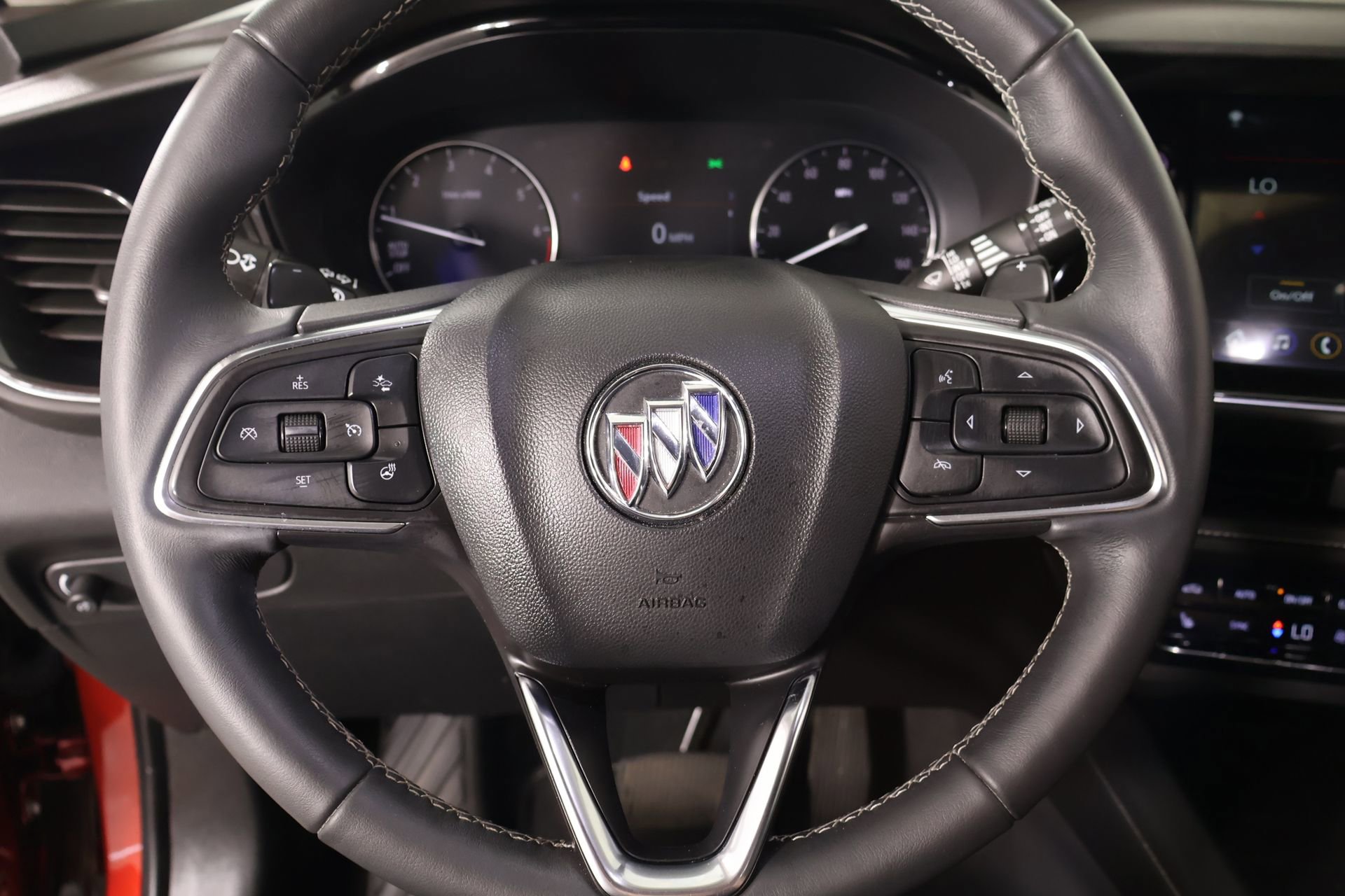 Used 2023 Buick Envision Preferred image 3