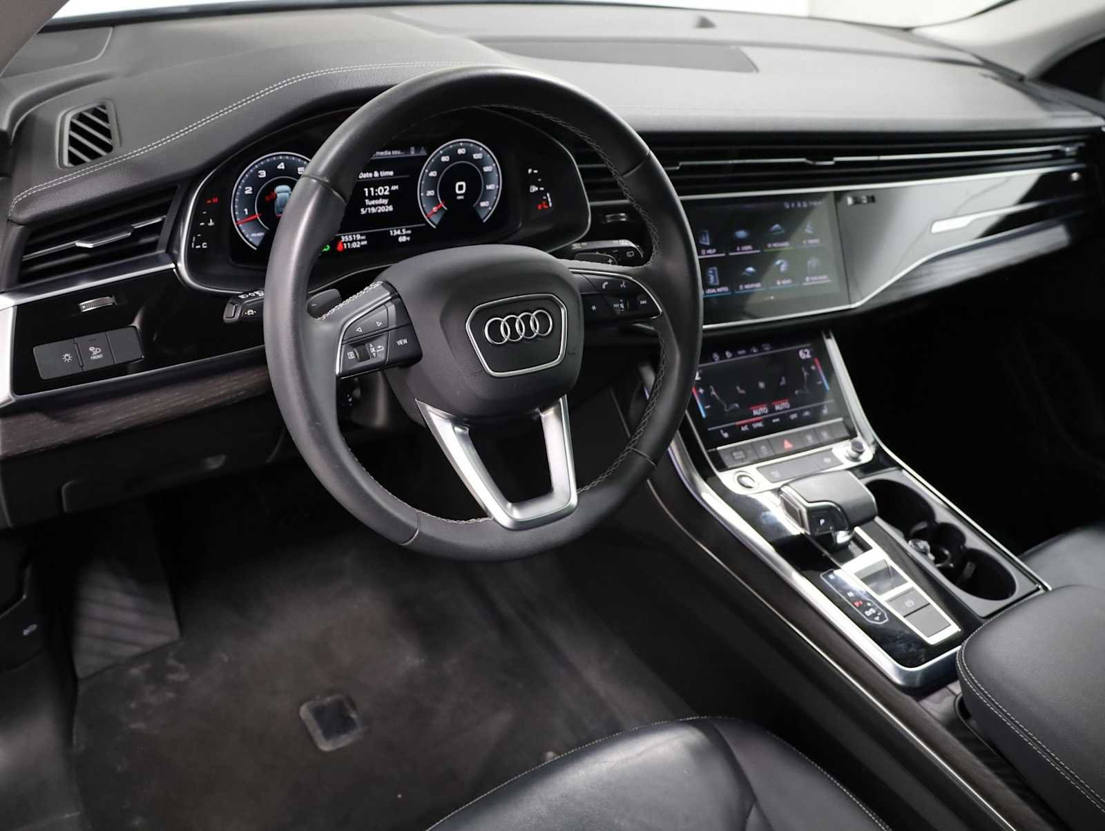Used 2023 Audi Q8 Premium w/ Convenience Package AWD/4WD image 4