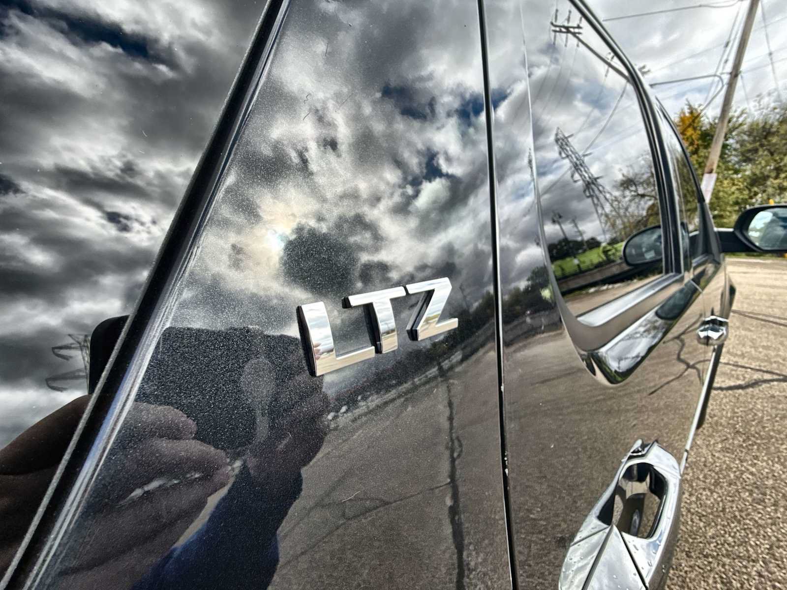 Used 2013 Chevrolet Tahoe LTZ AWD/4WD image 30