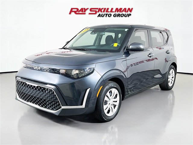 Used 2023 Kia Soul LX image 3