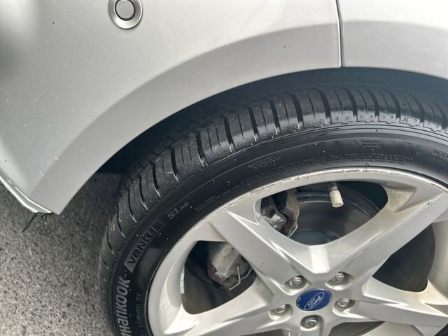Used 2012 Ford Focus Titanium image 28