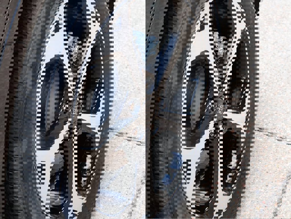 Used 2025 Ford Escape ST-Line Elite w/ Premium Technology Package image 41