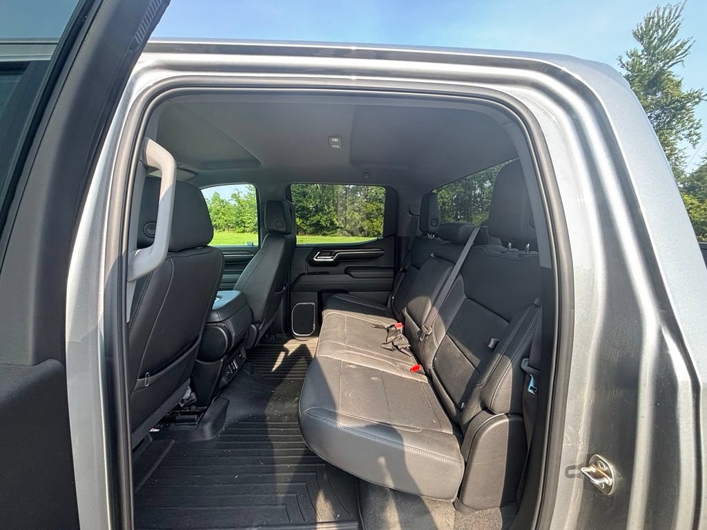 Used 2024 GMC Sierra 1500 SLT AWD/4WD image 16