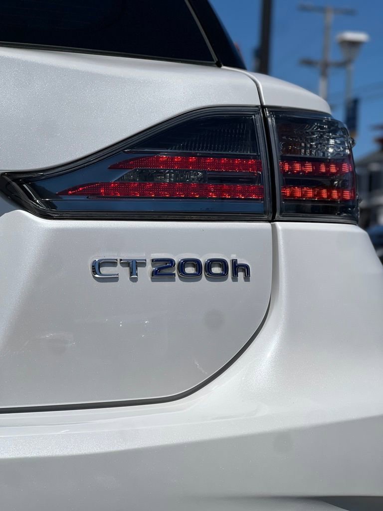Used 2017 Lexus CT 200h w/ Accessory Package 2 image 10