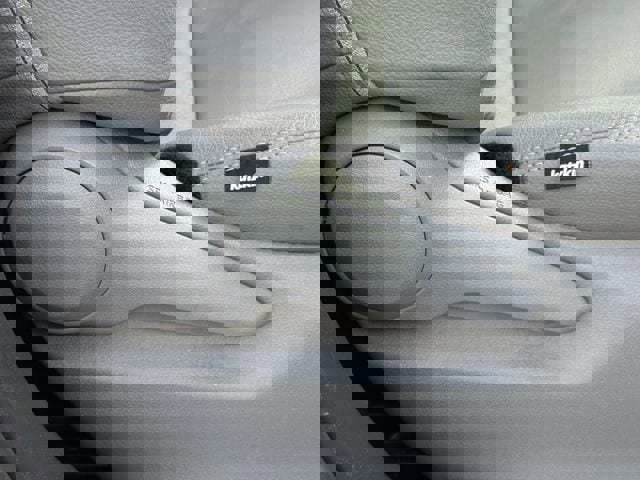 Used 2022 Toyota Highlander LE image 31