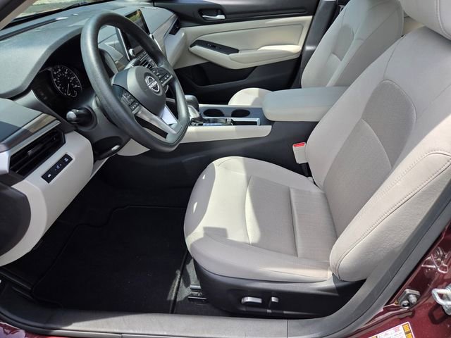 Used 2025 Nissan Altima 2.5 SV FWD image 10