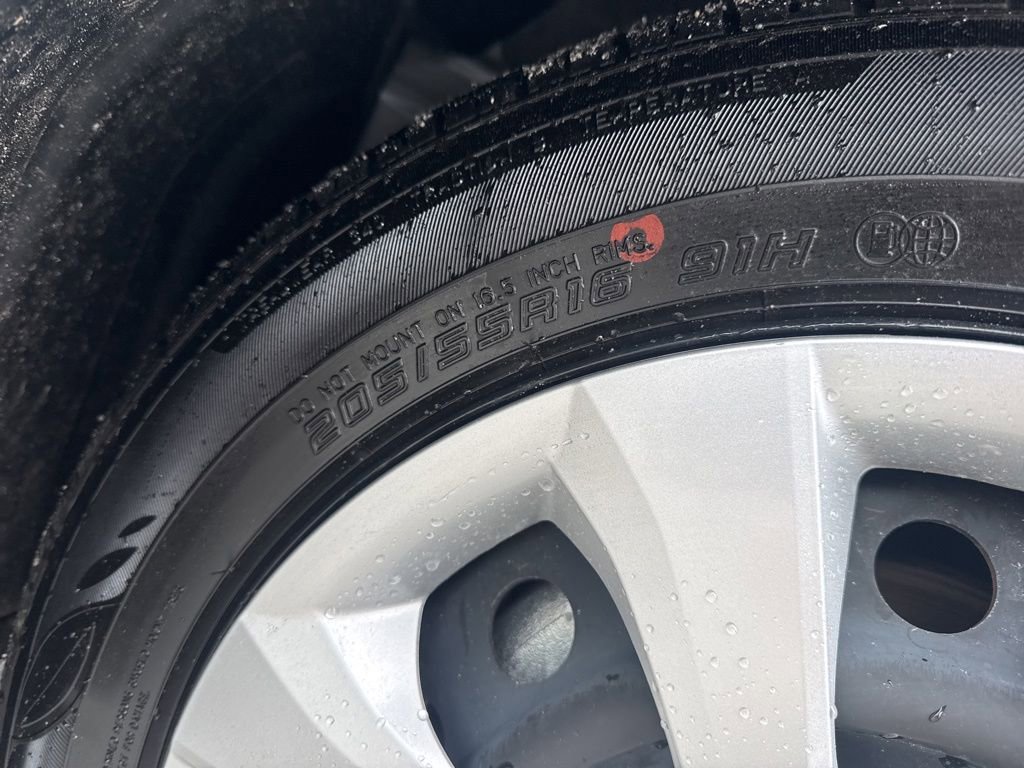 Used 2026 Toyota Corolla LE FWD image 31