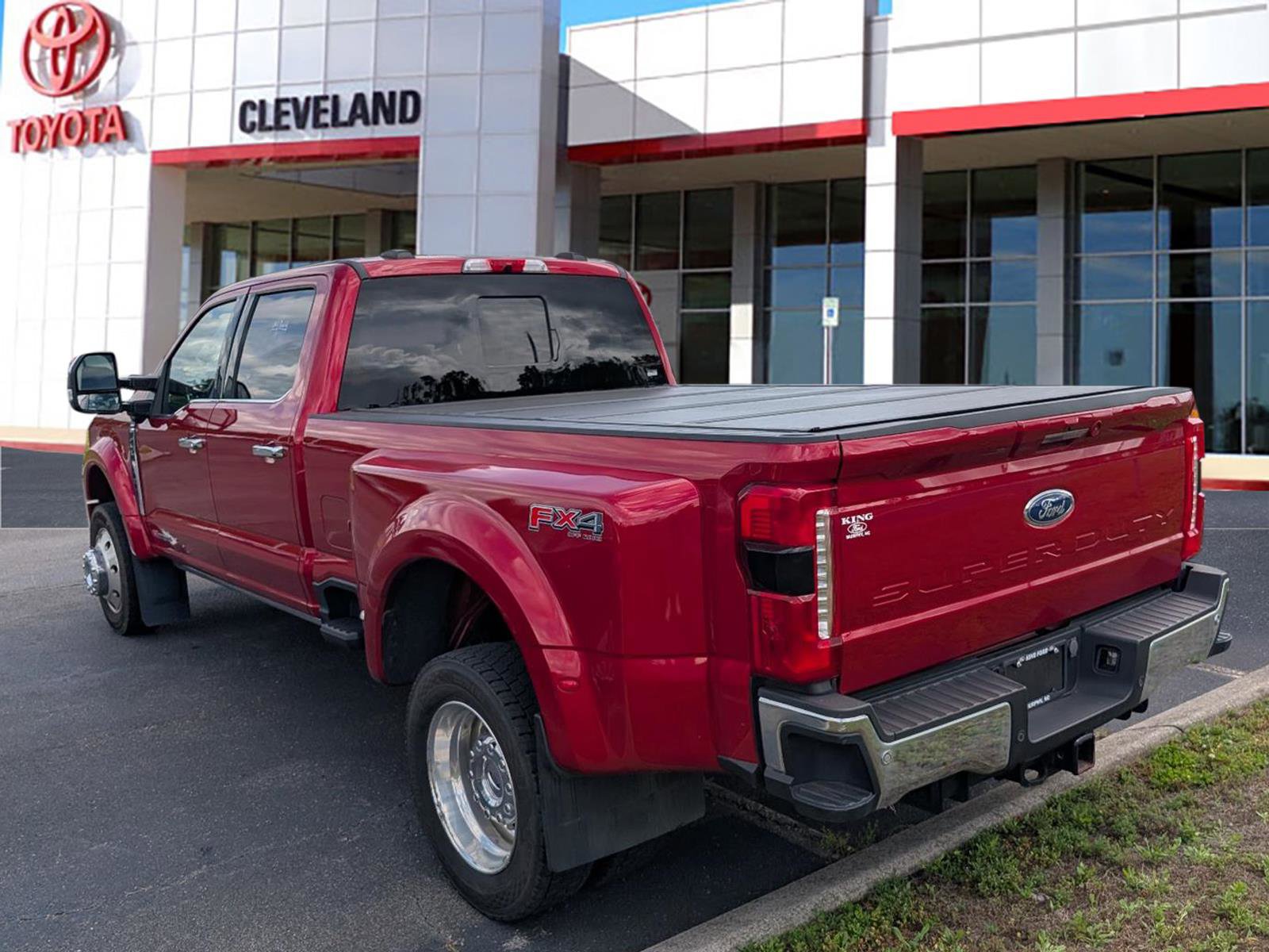 Used 2024 Ford F450 Lariat w/ Lariat Ultimate Package AWD/4WD image 5