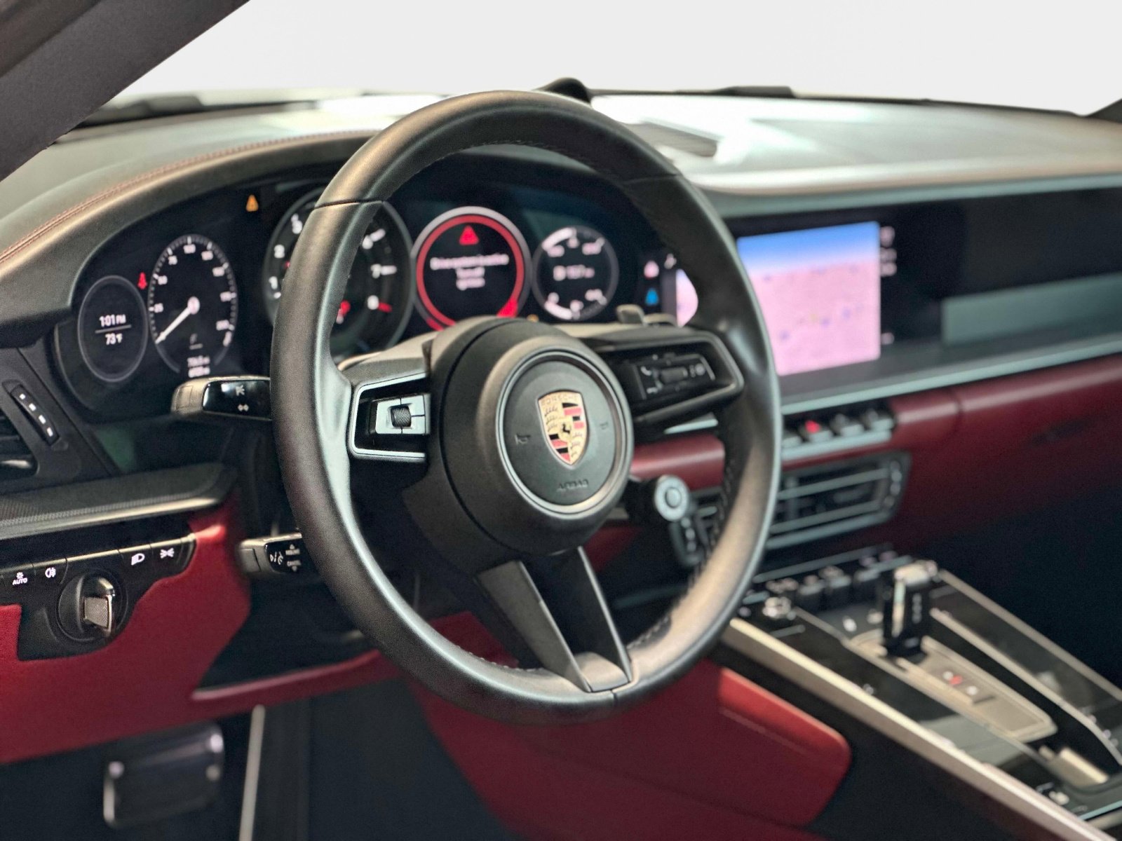 Certified 2024 Porsche 911 Carrera image 4