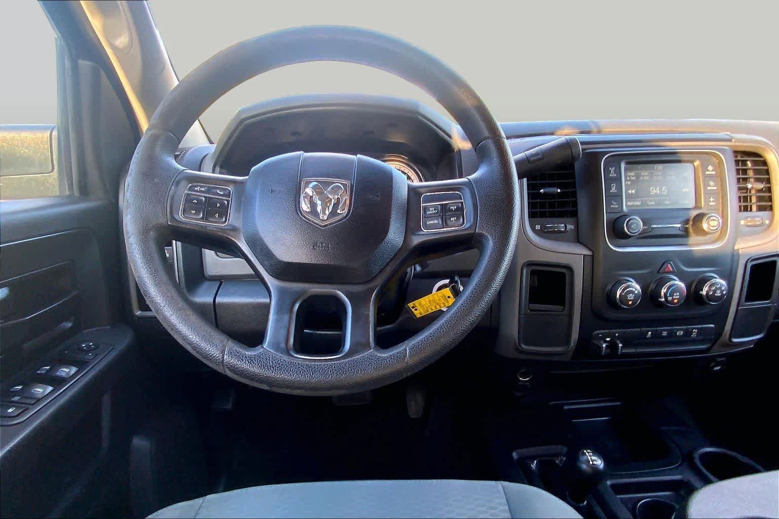 Used 2017 RAM 2500 Tradesman w/ Chrome Appearance Group AWD/4WD image 6