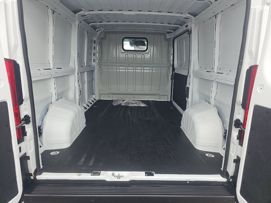 Used 2025 RAM ProMaster 2500 w/ Safety Group image 9