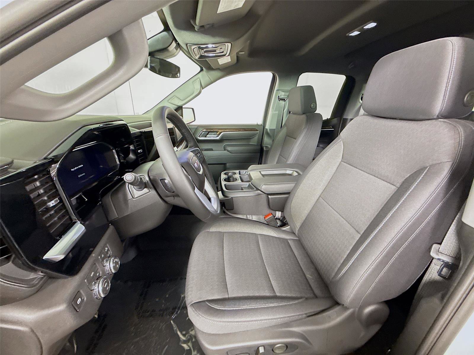 New 2026 GMC Sierra 1500 SLE w/ Preferred Package image 16