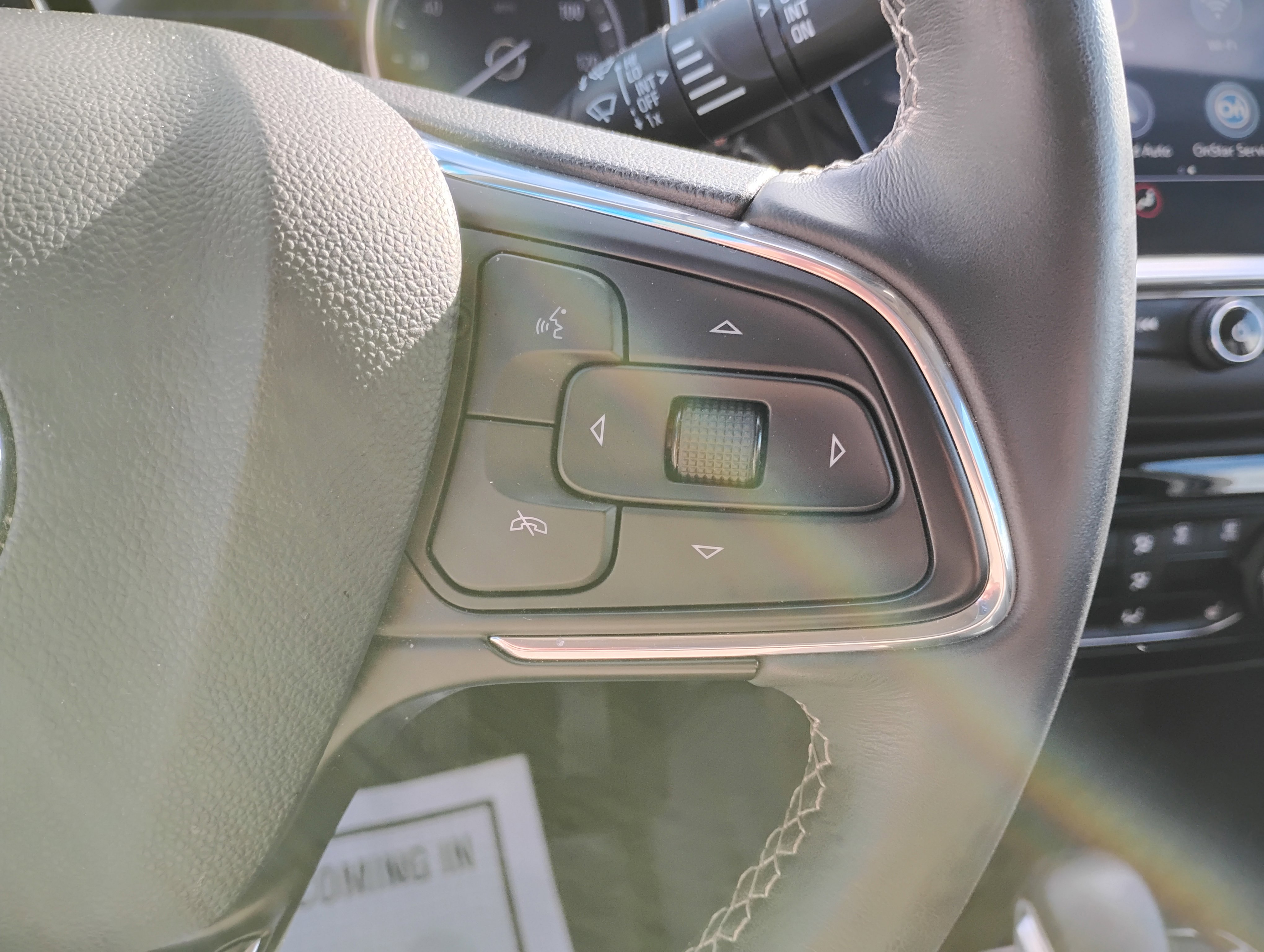 Used 2022 Buick Encore GX Essence w/ Experience Buick Package image 12