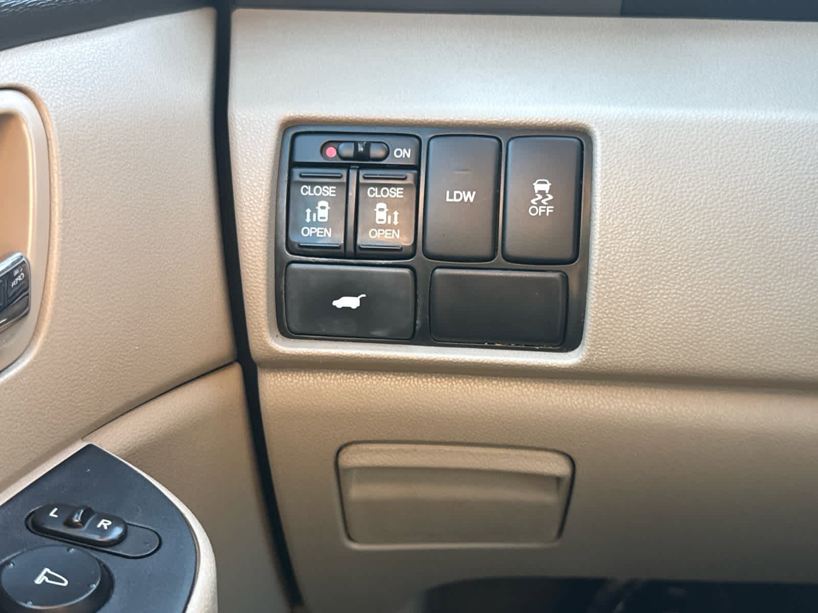 Used 2014 Honda Odyssey EX-L image 29