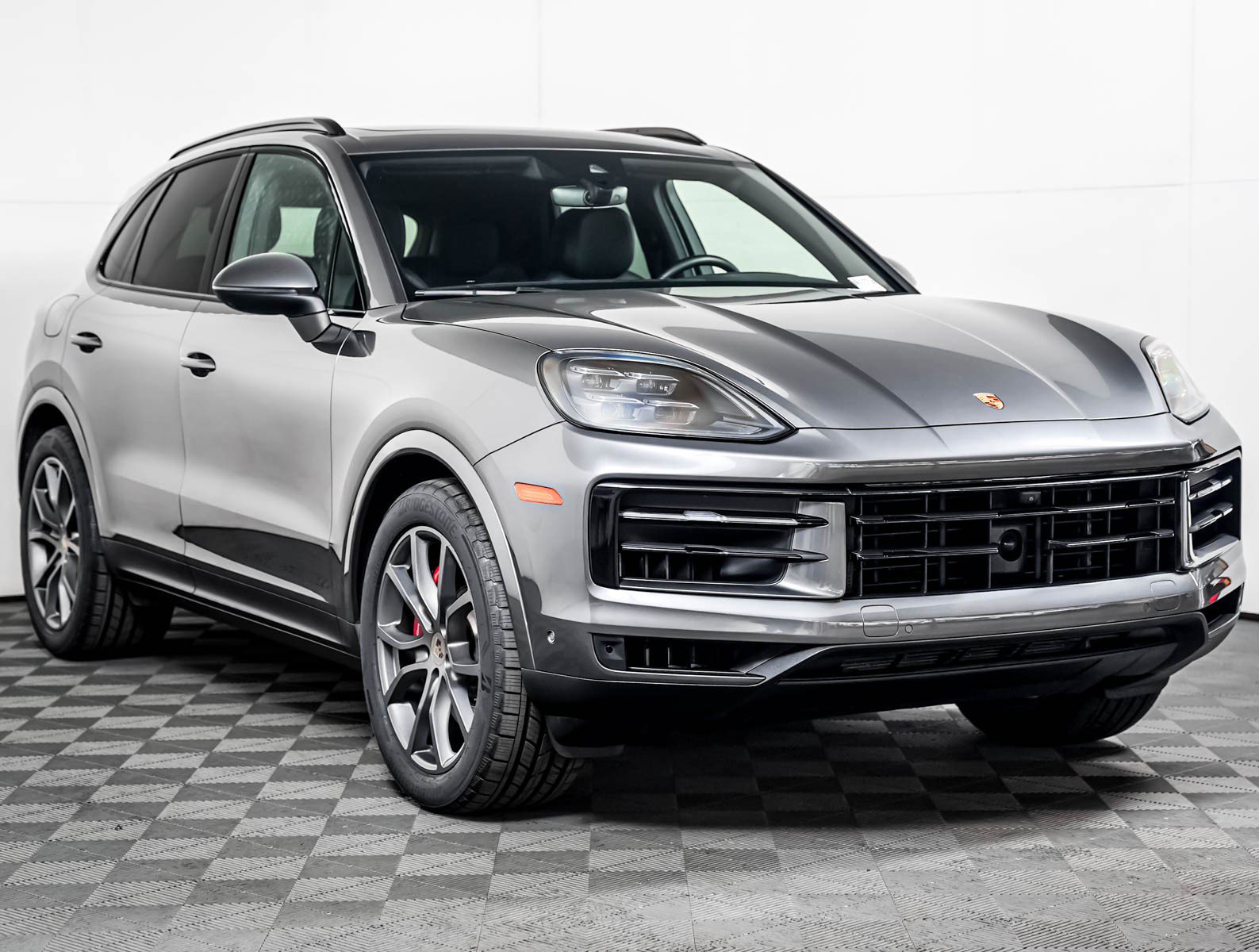 Certified 2024 Porsche Cayenne S w/ Premium Package Plus AWD/4WD image 8
