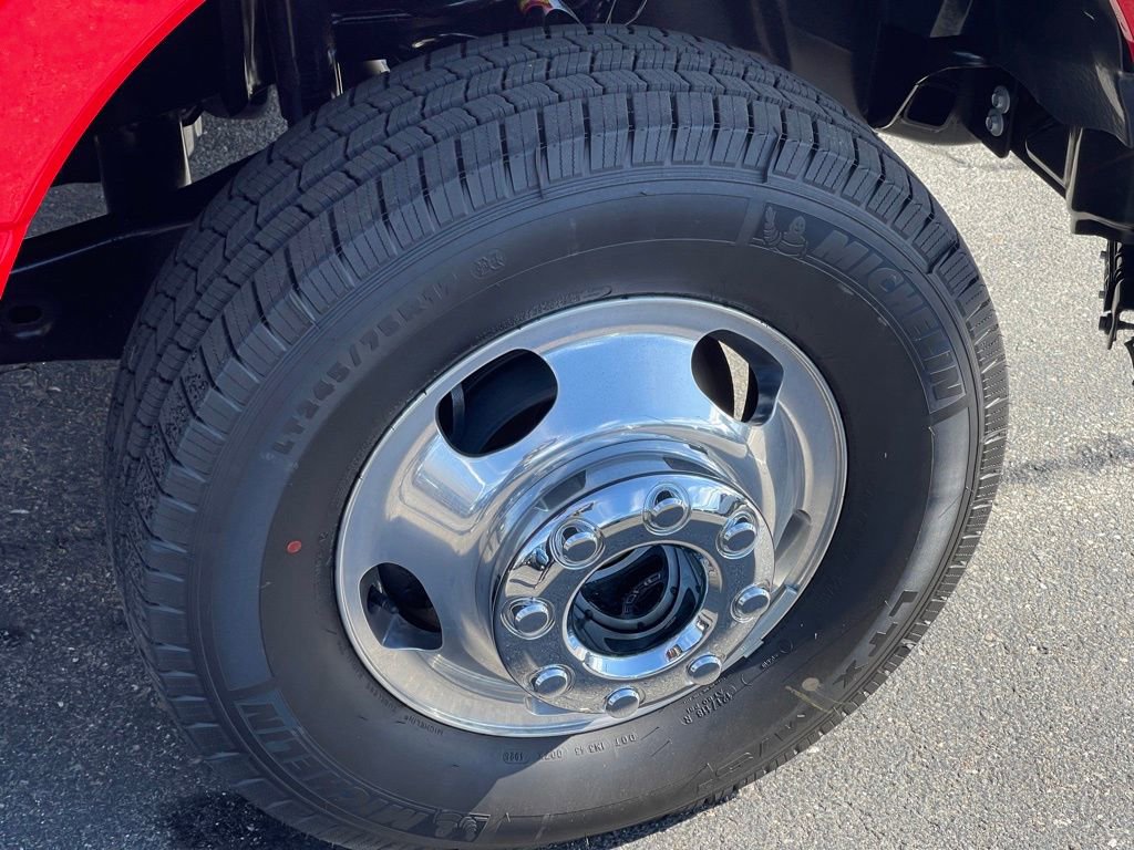 Used 2026 Ford F350 Lariat w/ Snow Plow Prep Package image 27