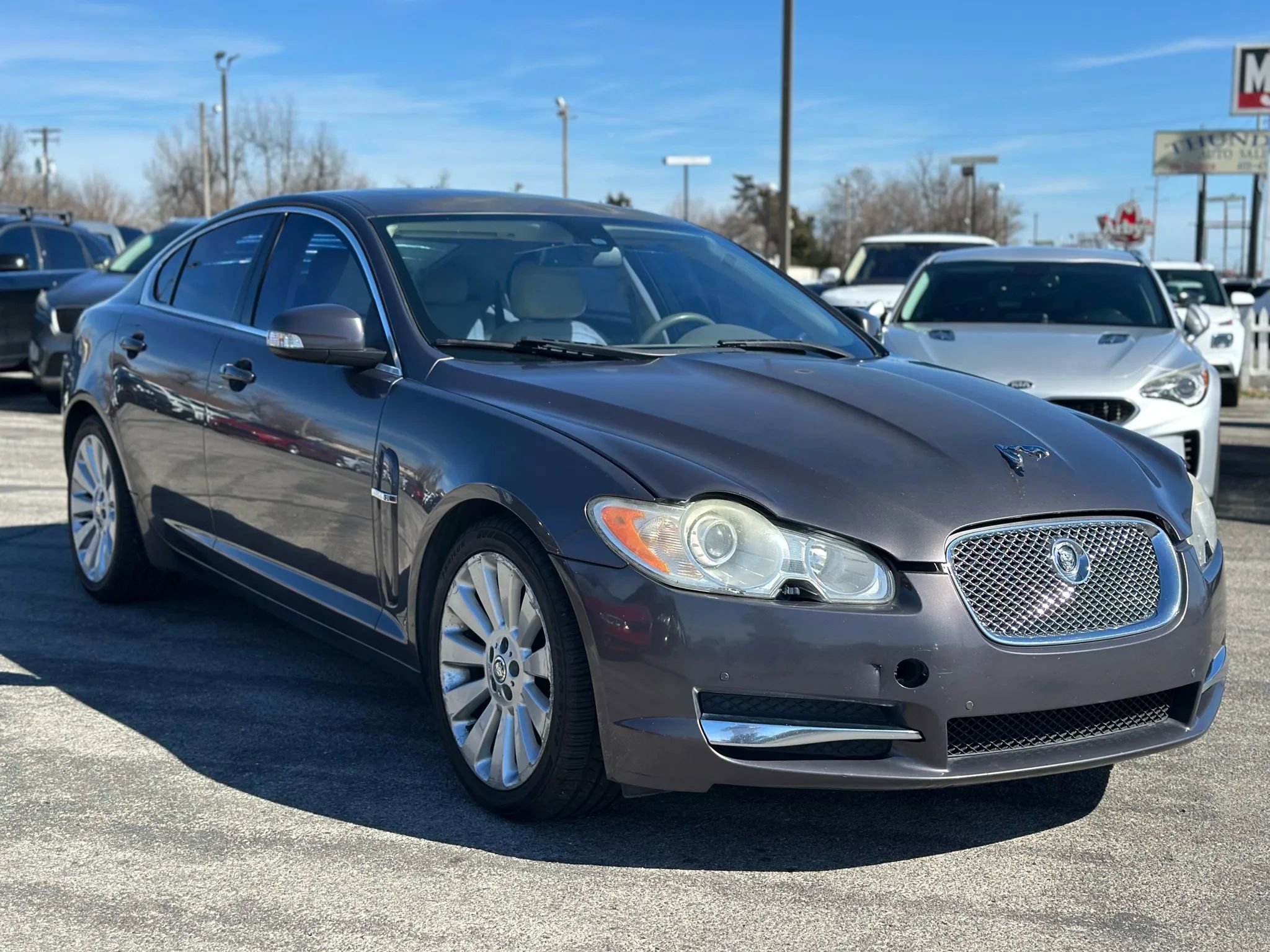 Used 2009 Jaguar XF Premium image 4