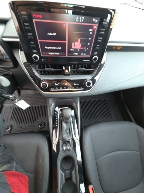 Used 2022 Toyota Corolla LE image 10