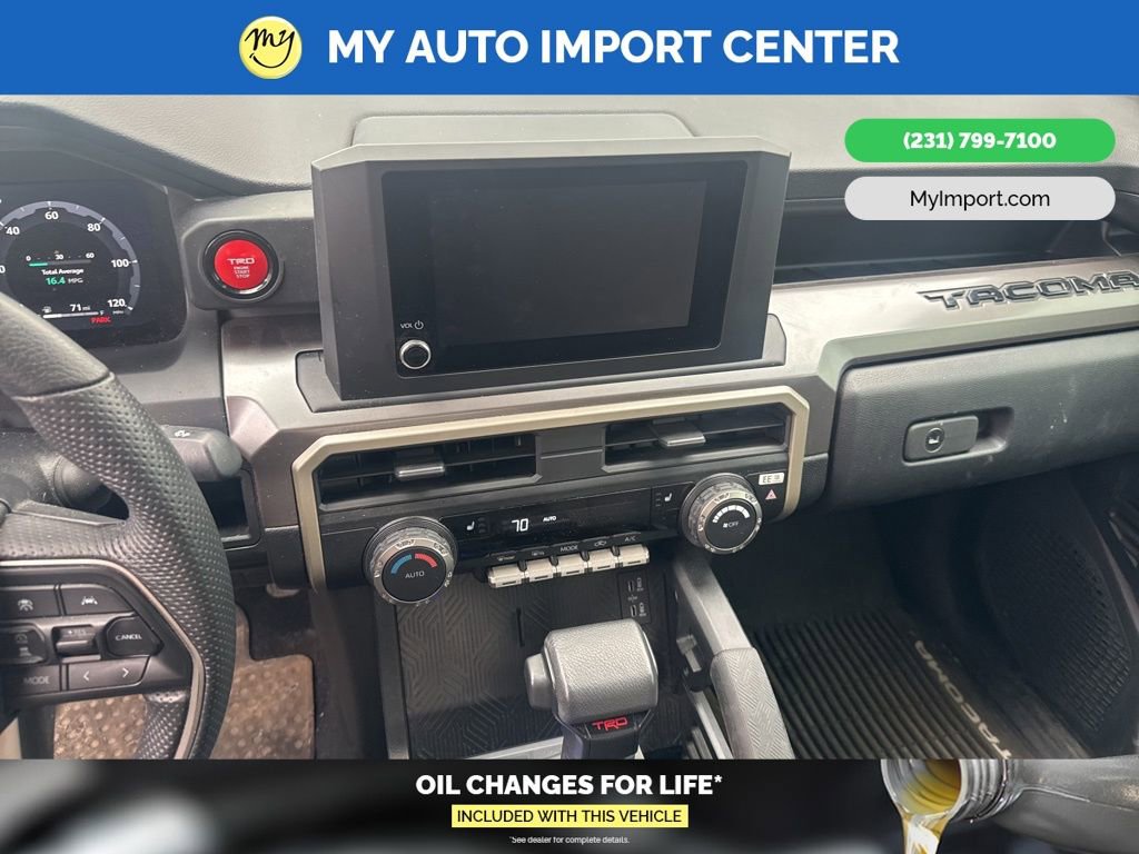 Used 2024 Toyota Tacoma TRD Off-Road image 10