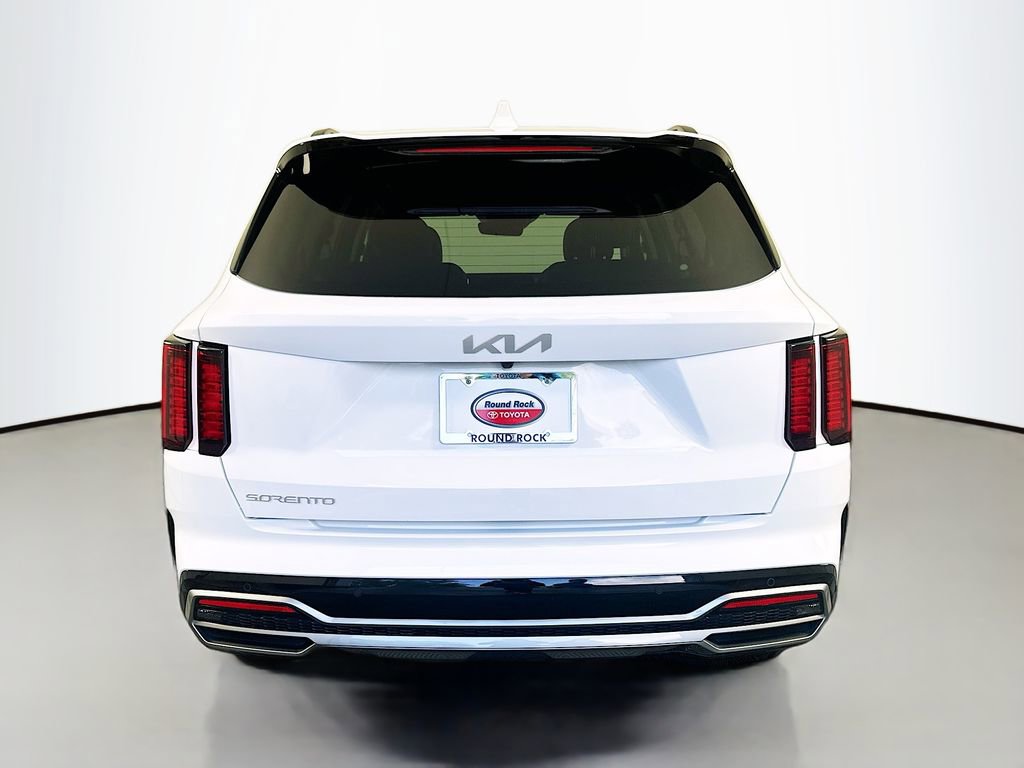 Used 2023 Kia Sorento EX w/ Panoramic Sunroof Package FWD image 6