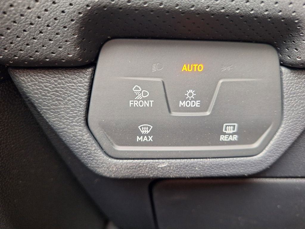 New 2026 Volkswagen Atlas SE image 12