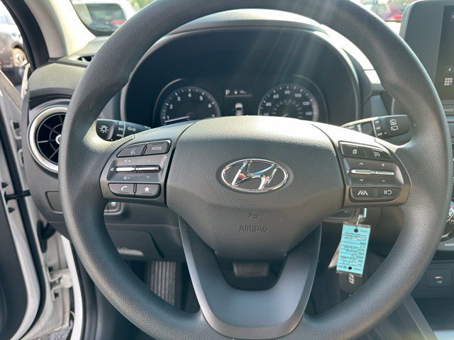 Used 2022 Hyundai Kona SE AWD/4WD image 16