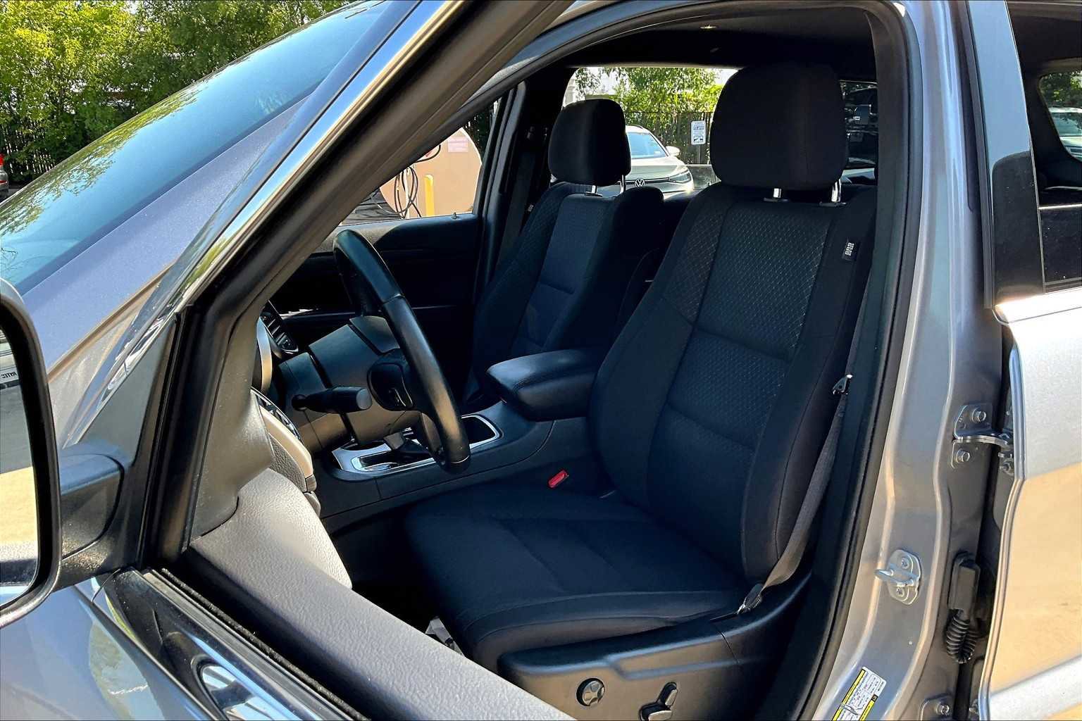 Used 2021 Jeep Grand Cherokee Laredo image 7