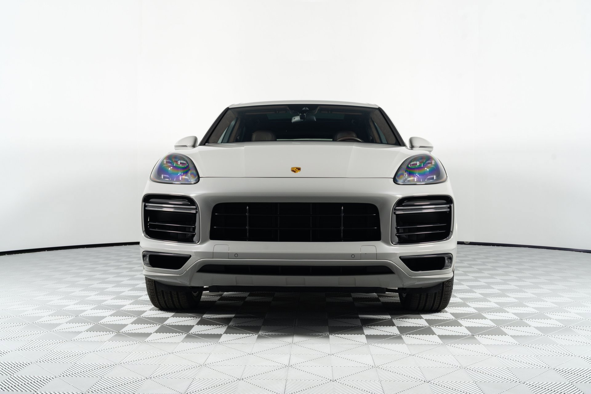 Used 2022 Porsche Cayenne Turbo AWD/4WD image 2