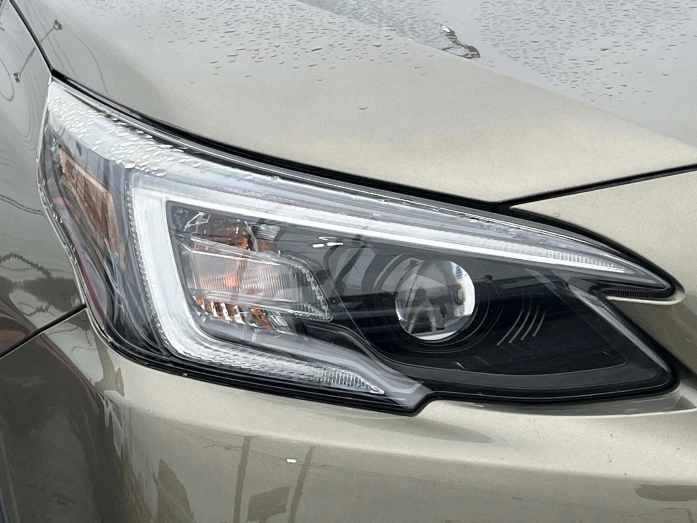 Used 2020 Subaru Outback Premium image 9