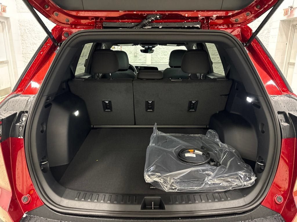 New 2027 Chevrolet Equinox LT w/ Safety and Technology Package AWD/4WD image 35