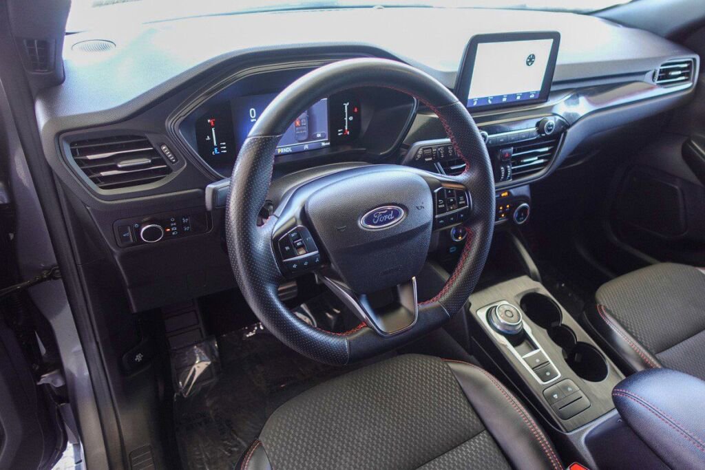 Used 2023 Ford Escape ST-Line image 10