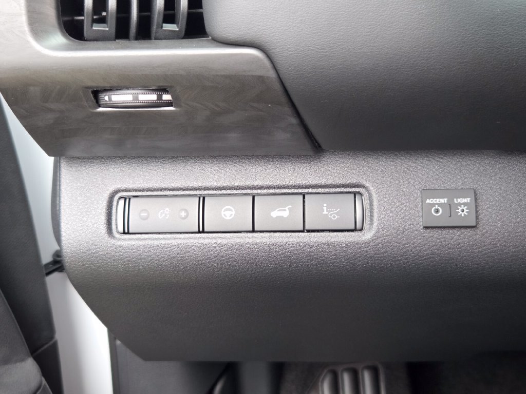 New 2026 Nissan Pathfinder Platinum w/ Accent Package FWD image 29