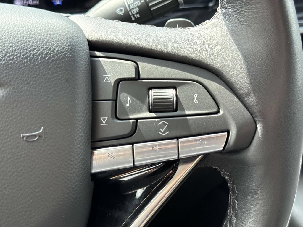 Used 2024 Cadillac Escalade Sport w/ Touring Package AWD/4WD image 37