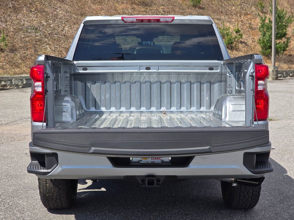 New 2026 Chevrolet Silverado 1500 Custom w/ Turbomax Blackout Package image 13