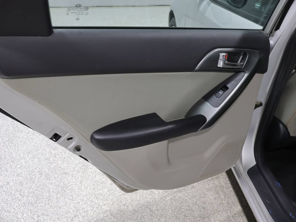 Used 2013 Kia Forte EX w/ Premium Pkg FWD image 18