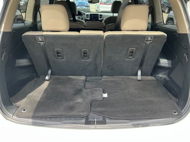 Used 2016 Honda Pilot Touring image 10