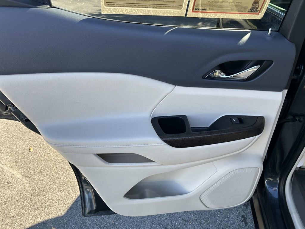 Used 2020 GMC Acadia Denali w/ LPO, Floor Liner Package image 22