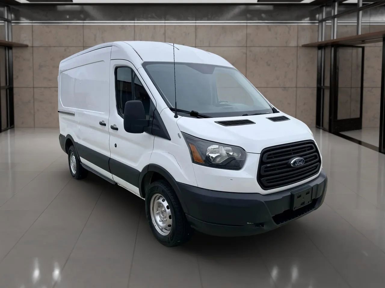 Used 2015 Ford Transit 250 130 Medium Roof image 3