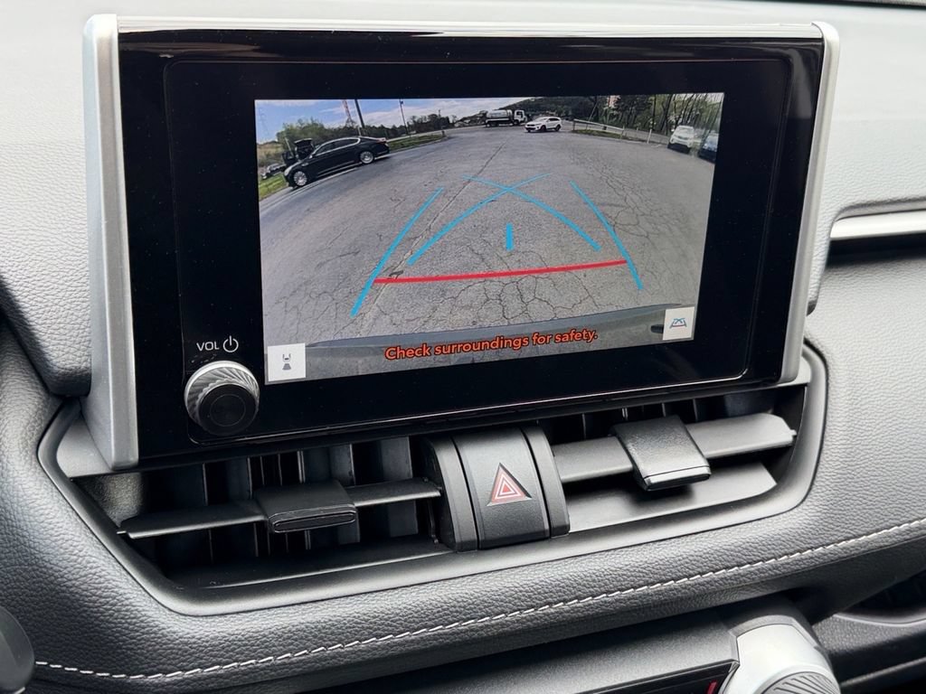 Used 2025 Toyota RAV4 XLE image 26